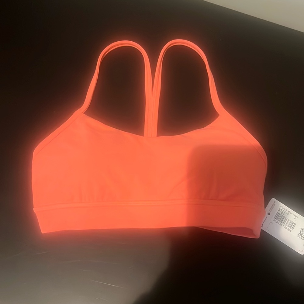 NWT 🍋 Lululemon Raspberry Cream Flow Y Bra Size 4